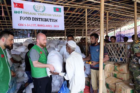 İ­H­H­ ­B­a­n­g­l­a­d­e­ş­­t­e­k­i­ ­A­r­a­k­a­n­l­ı­l­a­r­a­ ­y­a­r­d­ı­m­ ­g­ö­t­ü­r­ü­y­o­r­